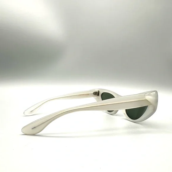 Ray-Ban Marcellina Cat Eye Sunglasses True Vintage Bausch & Lomb White